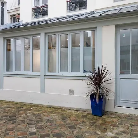 Typical Parisian Studio In Le Marais#4 Pers Exterior photo