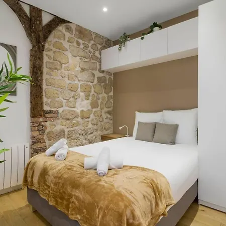 Typical Parisian Studio In Le Marais#4 Pers Exterior photo