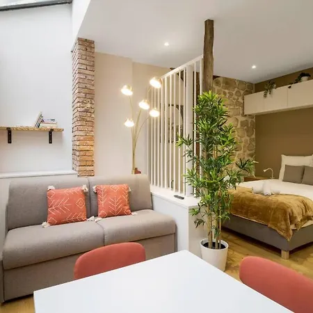Typical Parisian Studio In Le Marais#4 Pers Exterior photo